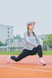 迈阿密马林鱼队总经理伍佩琴因与老板意见不合，于 2023 年底离职